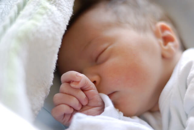 Understanding and Accommodating Newborn Sleep Cycles