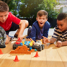 Load image into Gallery viewer, Zuru Smashers Monster Truck Surprise