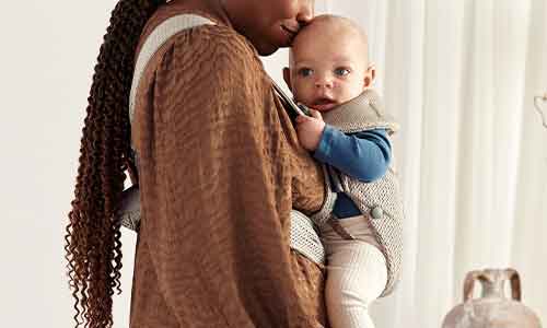 How to use the facing-in position for baby on Baby Carrier Mini
