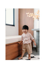 Load image into Gallery viewer, Not Too Big Fortune Neko Bamboo Shirt