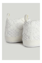 Load image into Gallery viewer, Mothercare Crochet Baby Pram Trainers