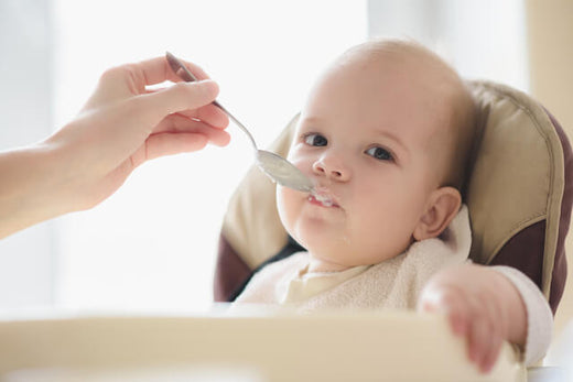 Your All-in-One Baby Feeding Guide from Breastfeeding to Transitioning to Solid Foods