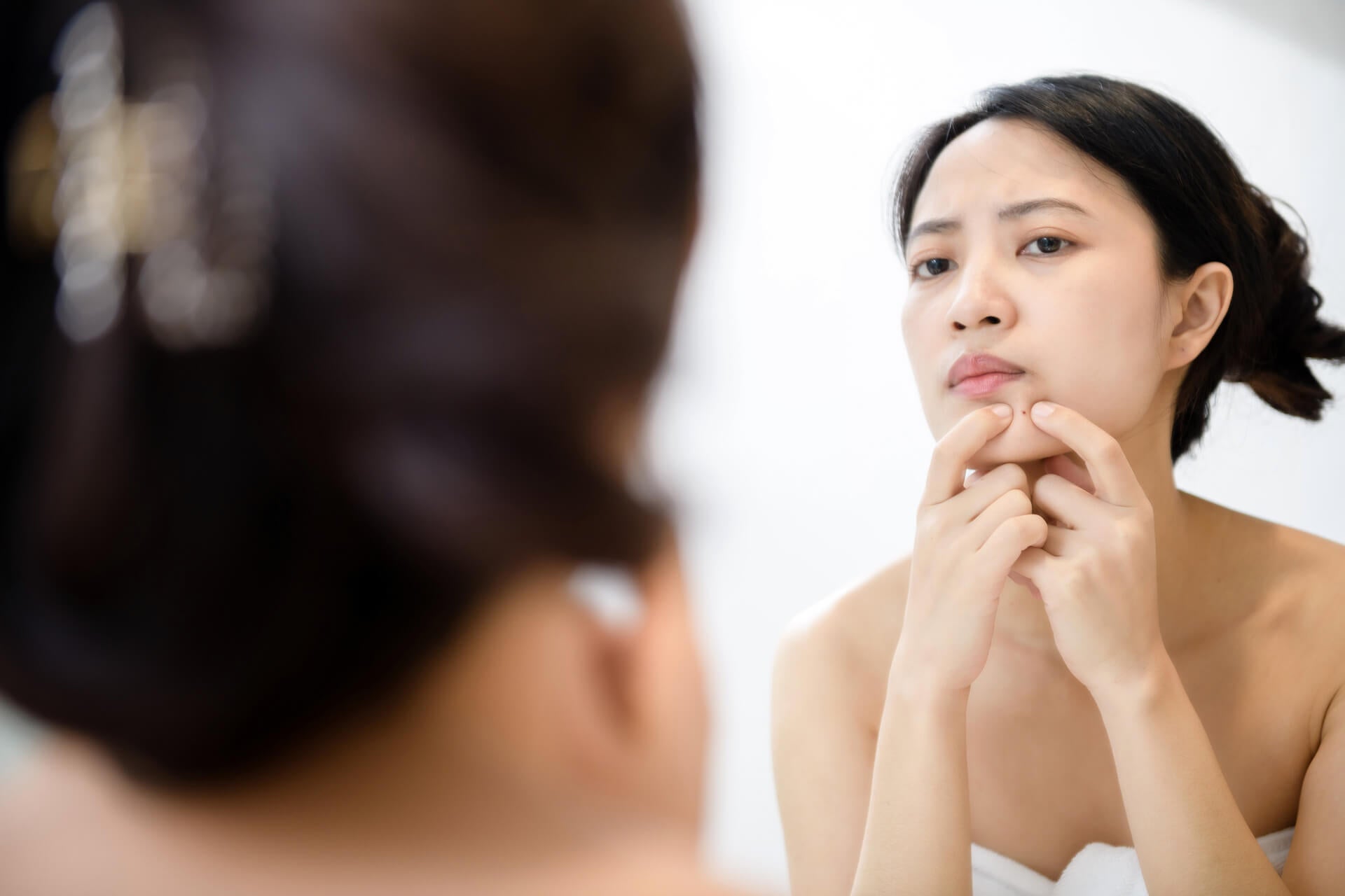 Pregnancy Acne, Skin Tags, Incontinence: Pregnancy Symptoms Nobody Warns You About
