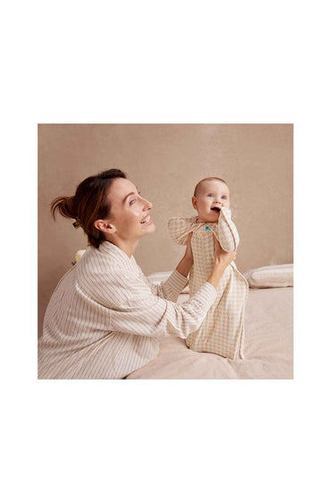 Love To Dream Swaddle Up Stage 1 1.0 Tog Original Cotton Houndstooth Tan