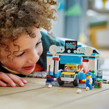 Load image into Gallery viewer, Lego City Car Wash
