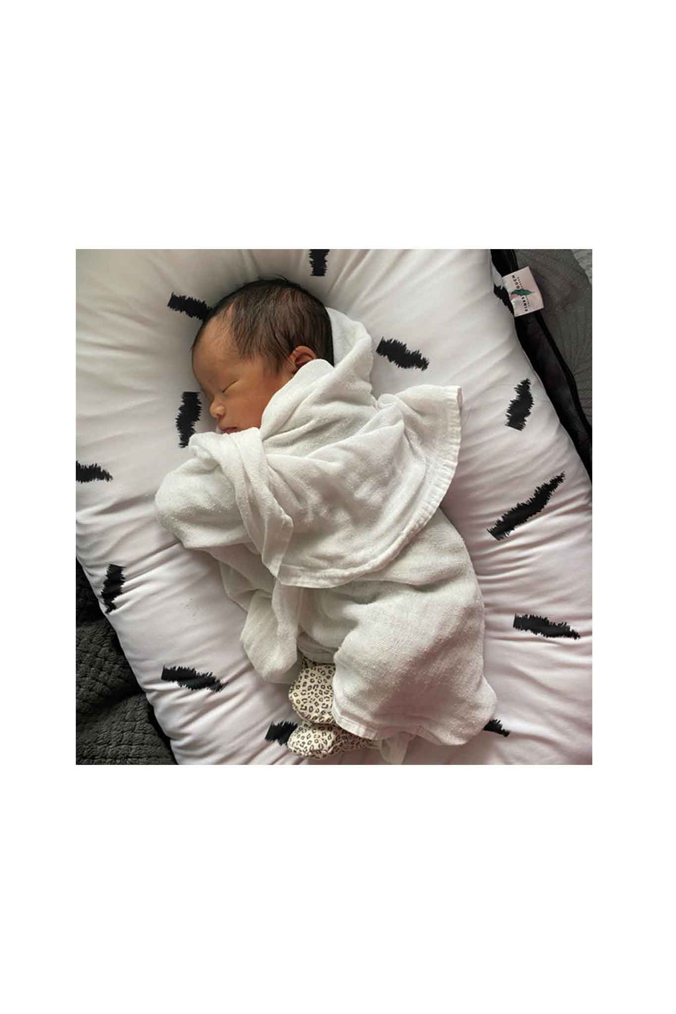 Finest Touch Duck Down Feather Infant Lounger Royal