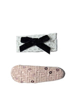 Load image into Gallery viewer, OFM Baby Hair Clip 2 Piece Set - Pink/White
