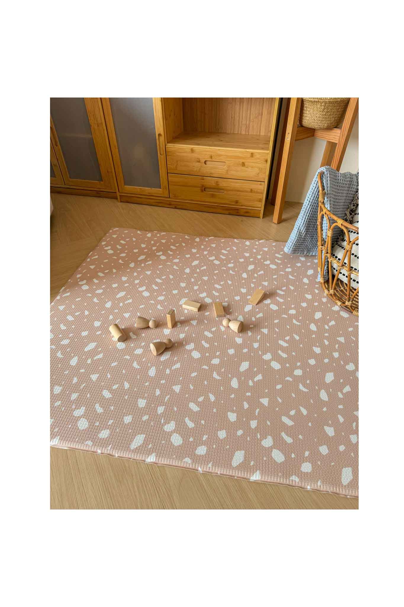 Gingerbubs Medium Mat Santai Sand / Harmony Dove Grey