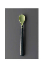 Load image into Gallery viewer, Tommee Tippee Softee Weaning Spoon Pk5
