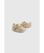 Load image into Gallery viewer, Mothercare Gold Bow Pram Shoes
